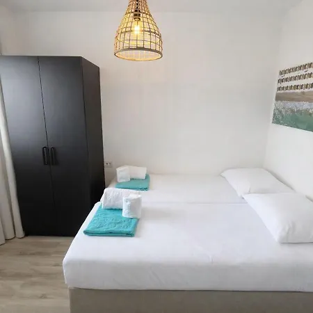 Luxury Penthouse - Sea View - Swimming Pool - Roof Terrace